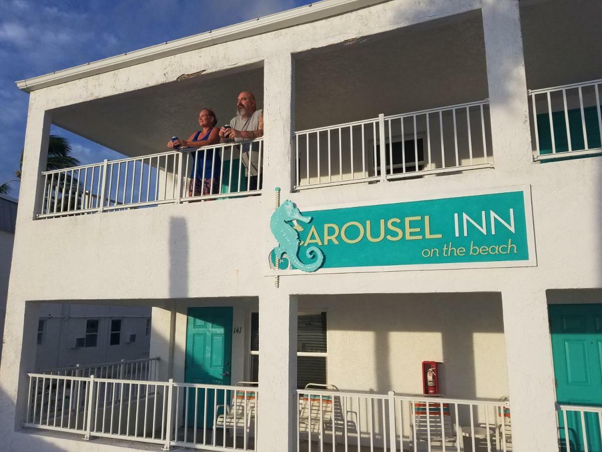 فورت مايس بيتش Carousel Beach Inn المظهر الخارجي الصورة